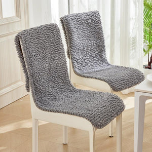 Luxe donzige en antislip stoelhoes van puur zachte wol
